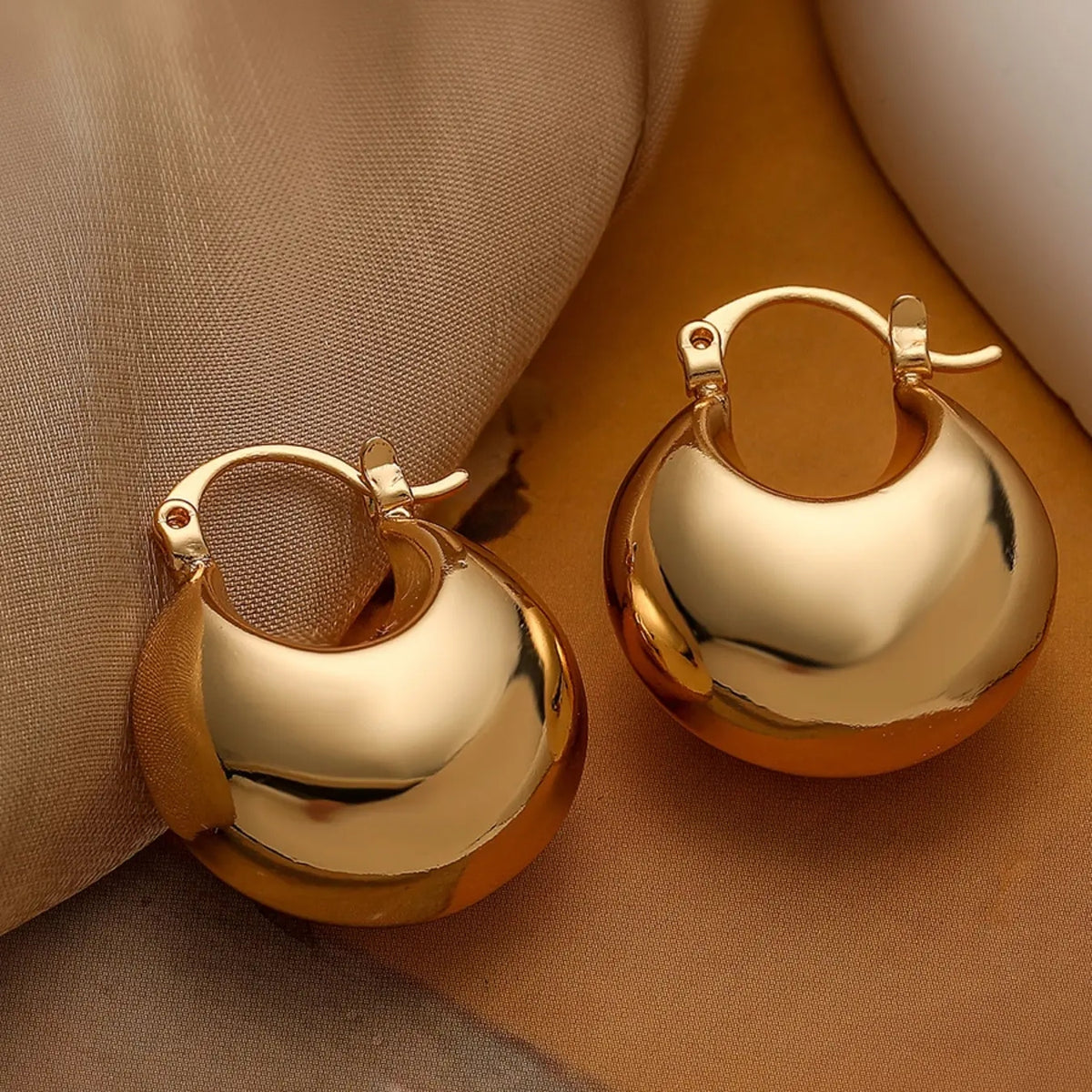 18k Elegant Crescent Hoop Earrings
