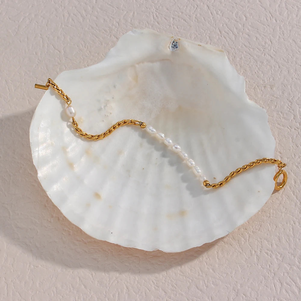 Classic Twist Pearl Circle Lock Bracelet