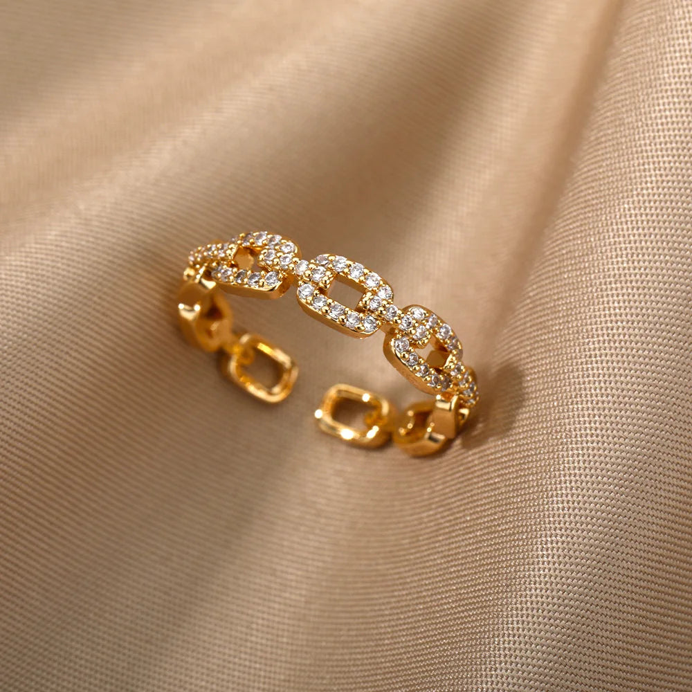 Adjustable Diamond Chain Ring: Perfect Fit for Every Style