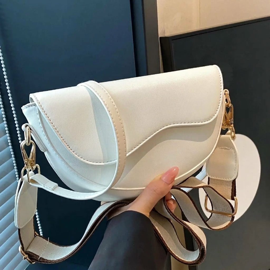 Everyday Wide Strap Saddle Bag