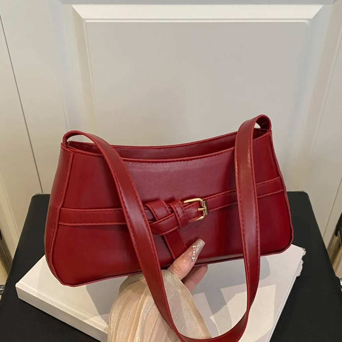 Elegant Retro Shoulder Bag