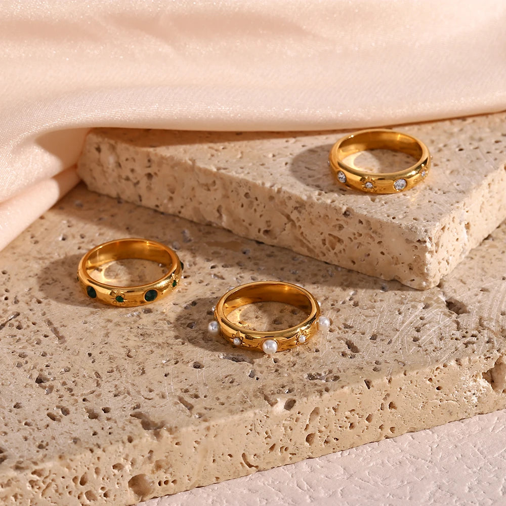 18k Star & Stone Embedded Ring