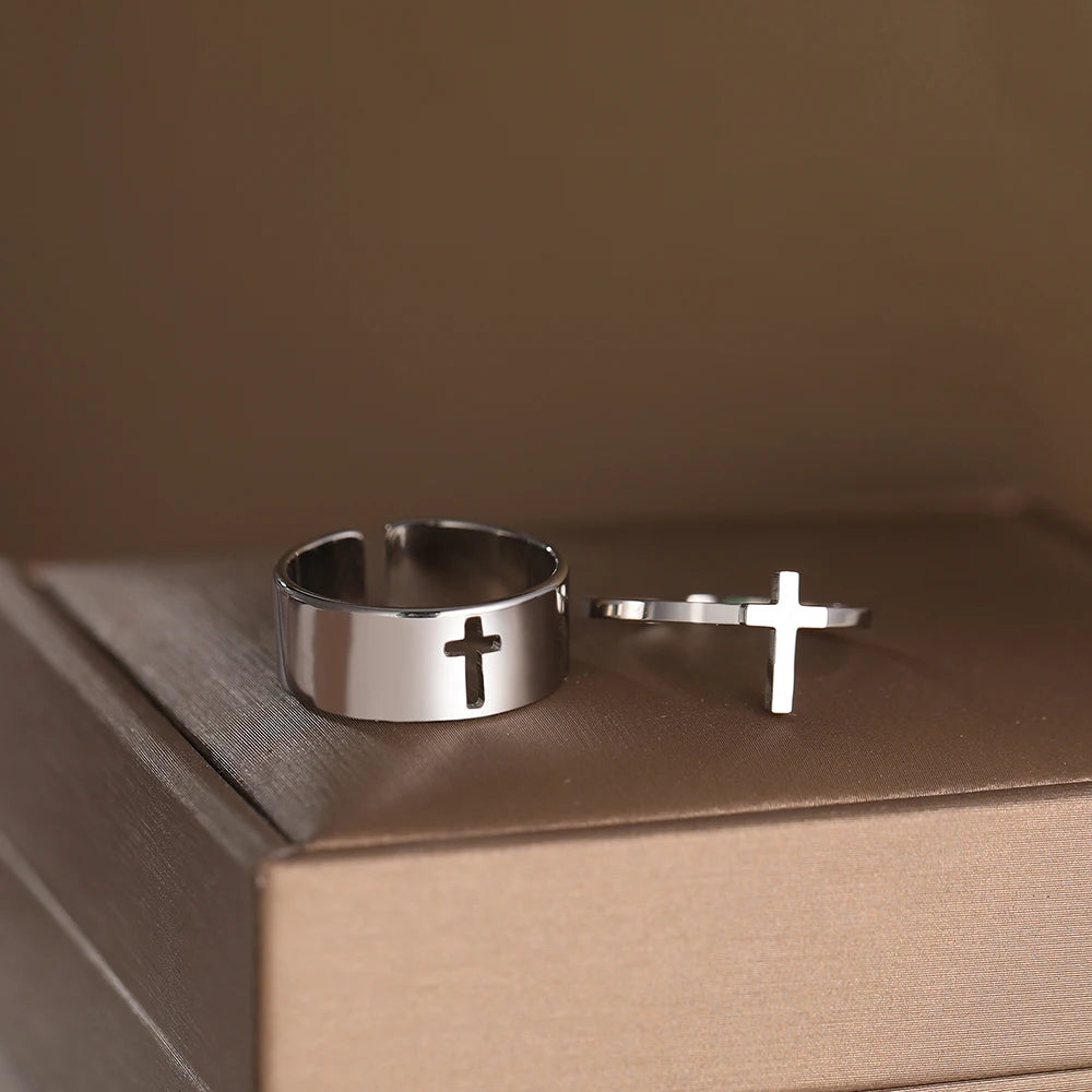 Minimal Couples Cross Rings