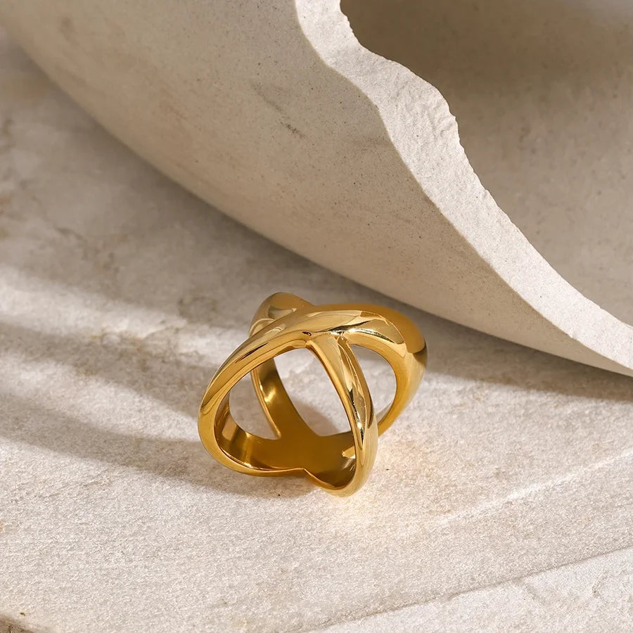 18k Classy Crossed Intersect Ring