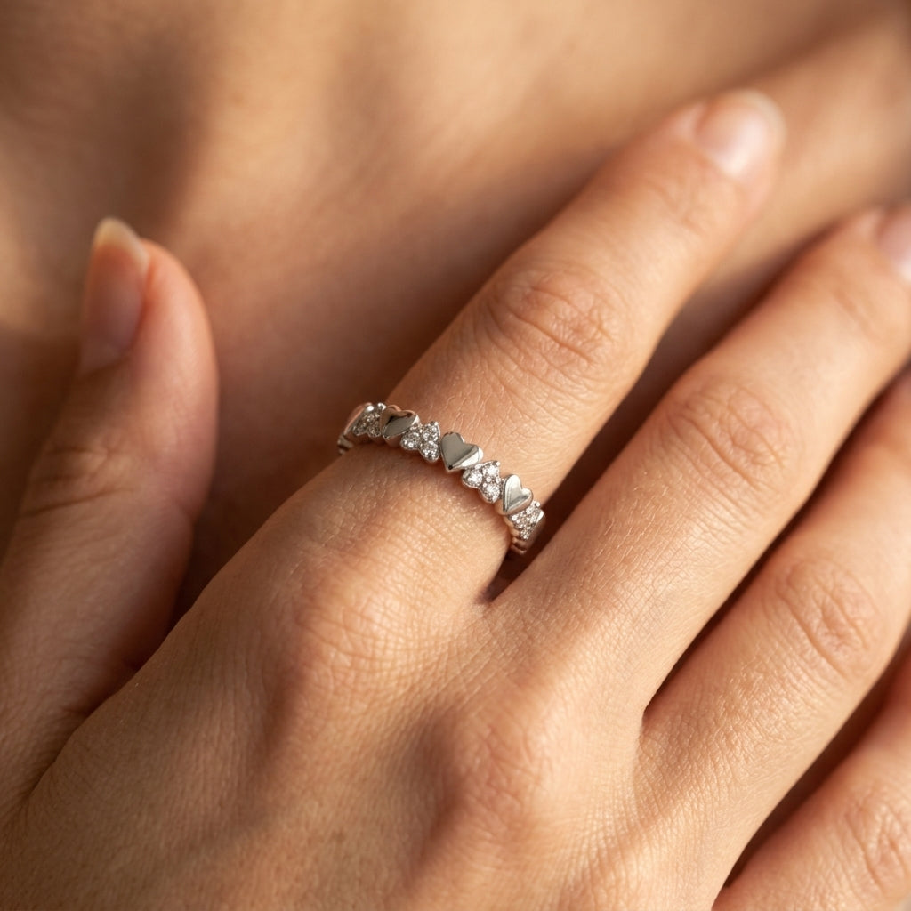 Alternating Sweet Heart Diamond Ring
