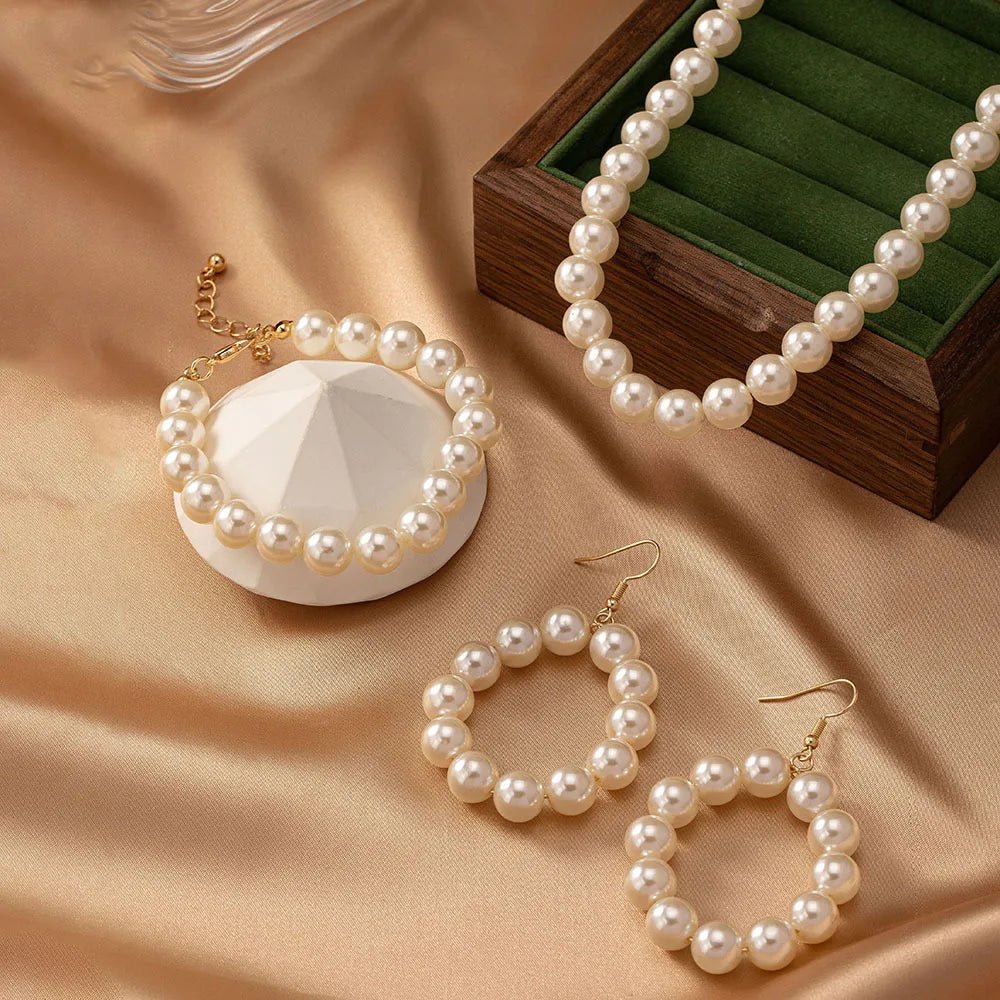 Classy Beaded Pearl Necklace, Bracelet, and Earring Set - Veinci