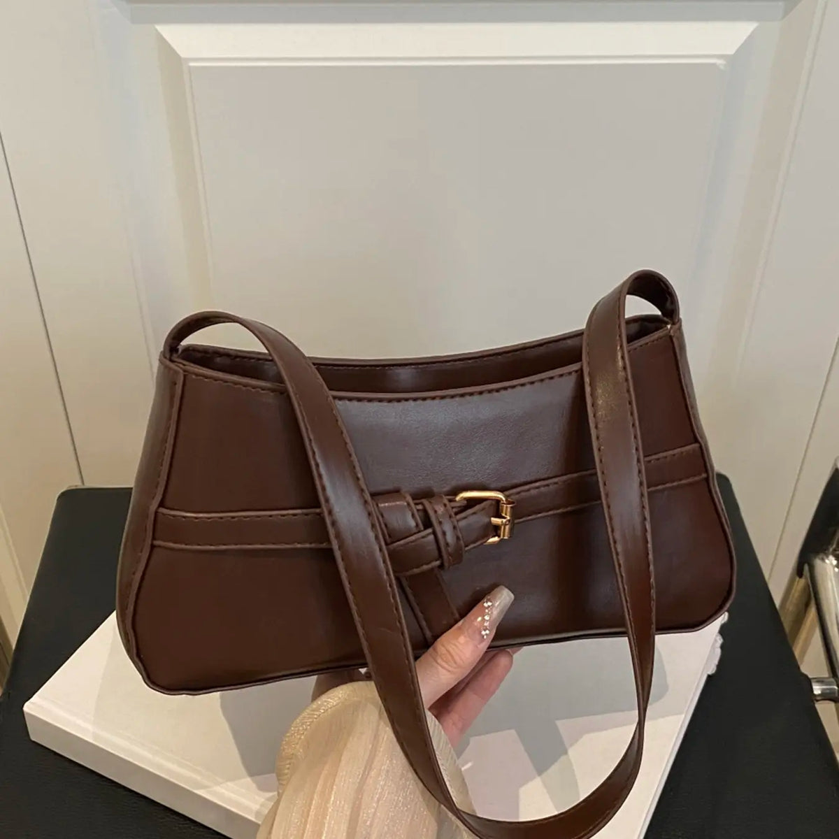 Elegant Retro Shoulder Bag