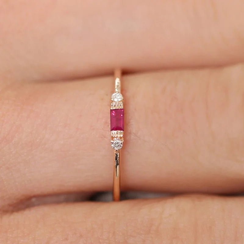 Dainty & Baguette Diamond Ring - Veinci