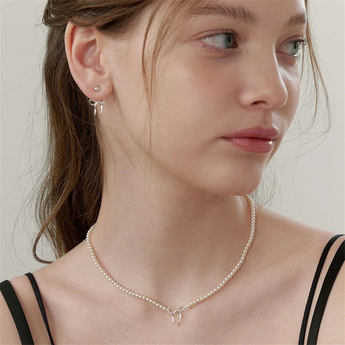 Dainty Beaded Pearl Bow Feminine Choker Necklace - Veinci