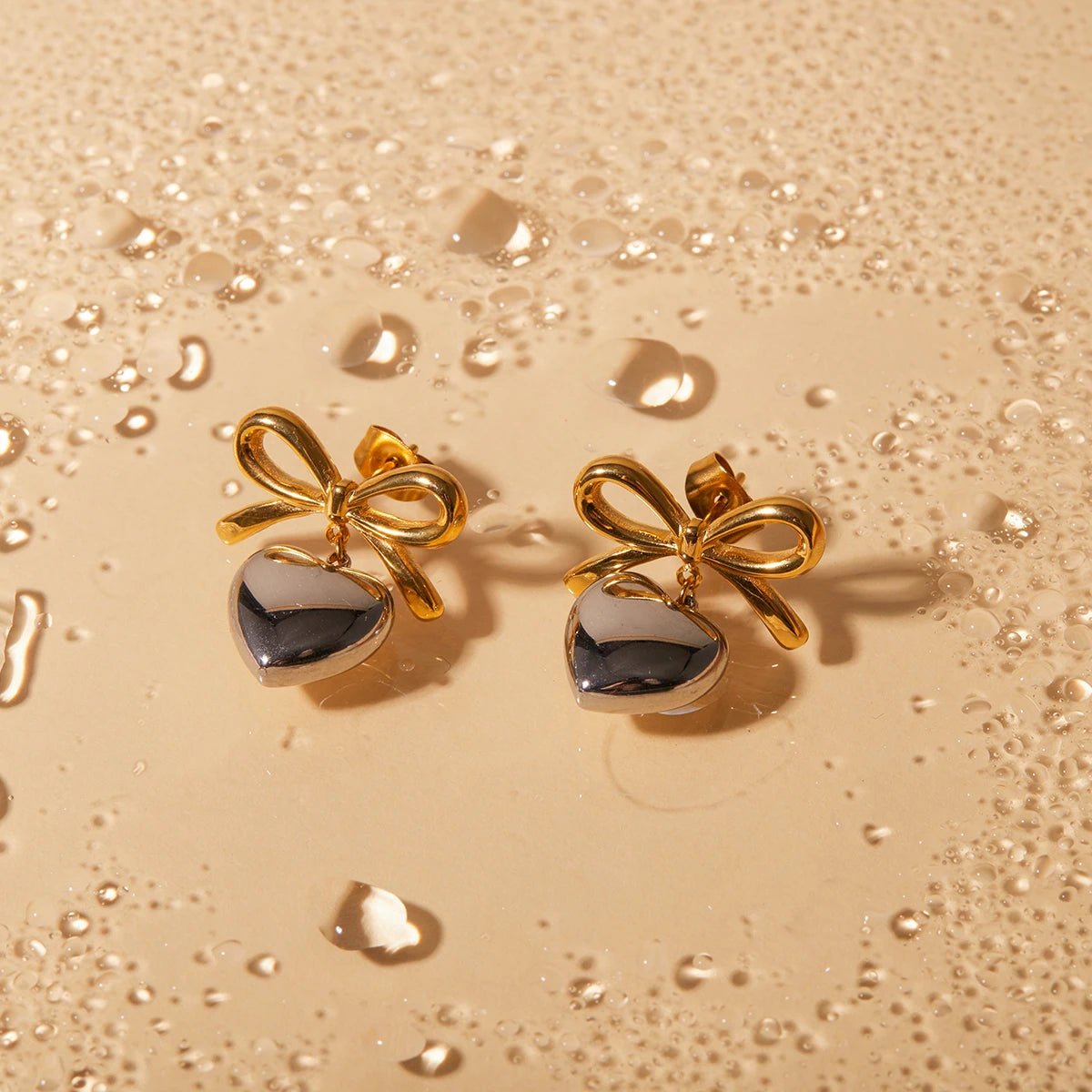 Dainty Bow Heart Earrings - Veinci