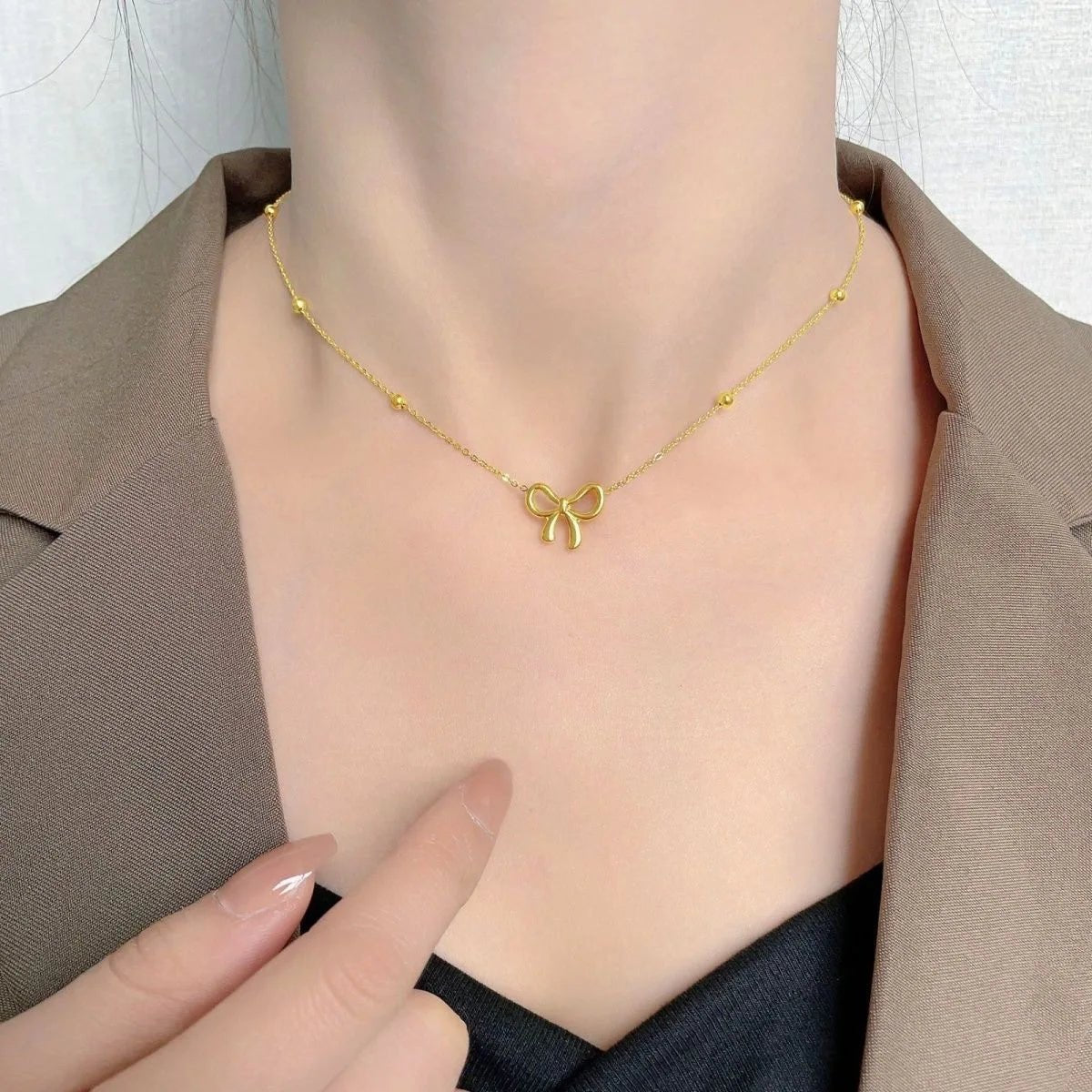 Dainty Feminine Bow Necklace - Veinci