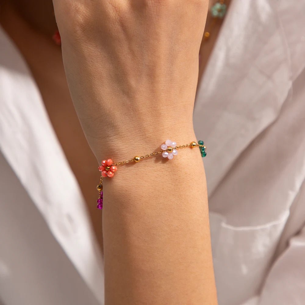 Dainty Spring Floral Bracelet and Necklace - Veinci