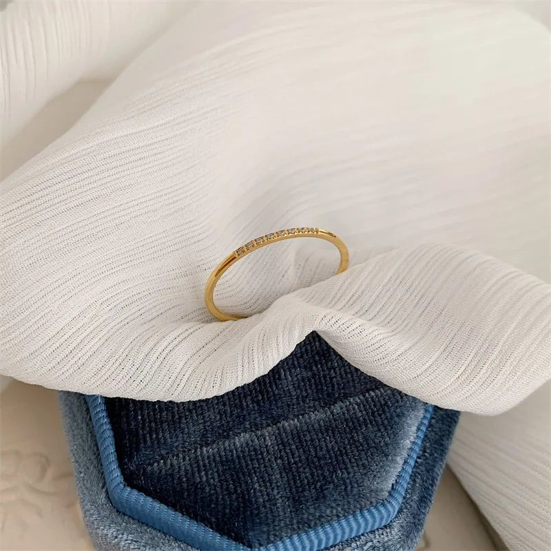 Dainty Thin Speckled Diamond Ring - Veinci