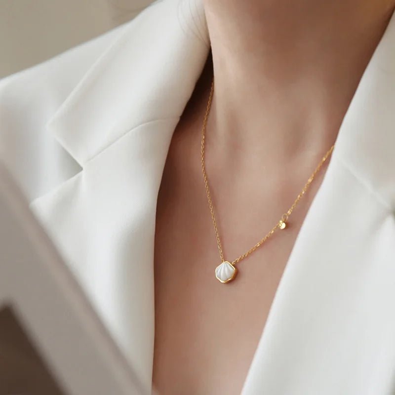 Dainty Tropical Sea Shell Necklace - Veinci