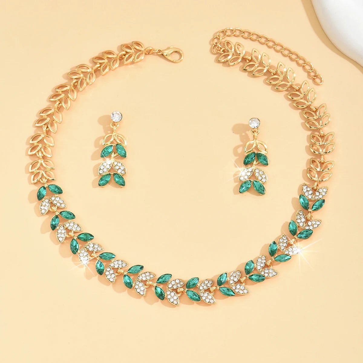 Emerald Leaf Diamond Necklace and Earring Set - Veinci