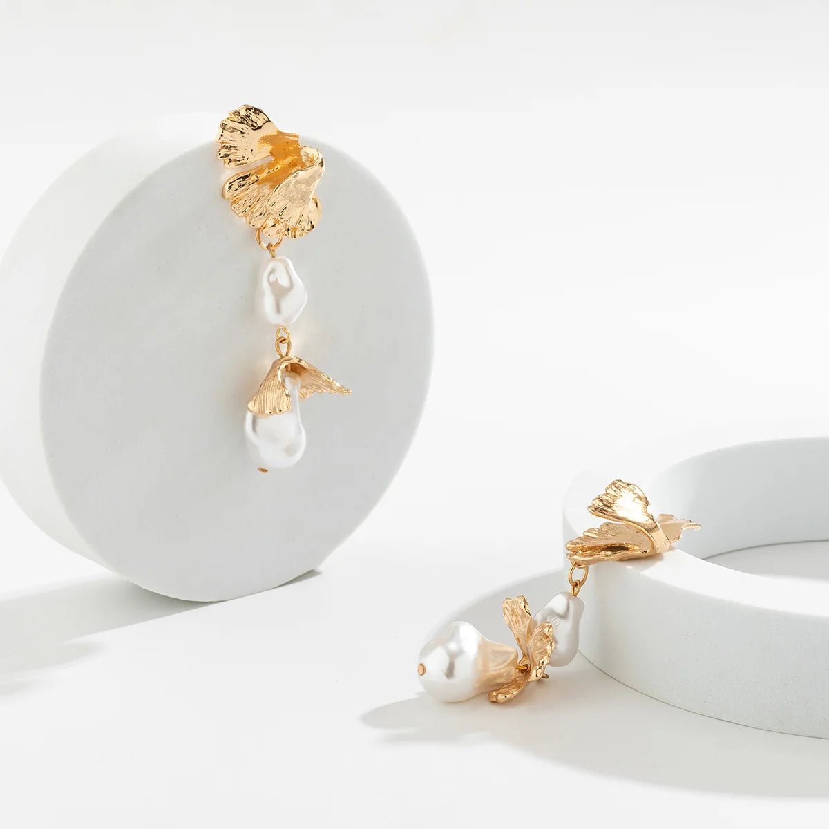 Floral Pearl Blooming Earrings - Veinci