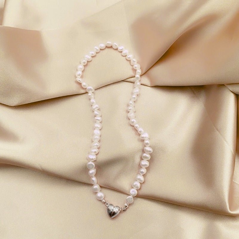 Magnetic Heart Pearl Choker Necklace and Bracelet - Veinci