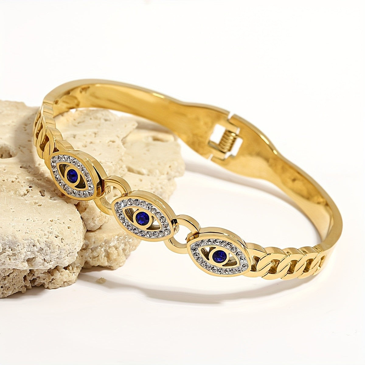 14k Vintage Evil Eye Bracelet