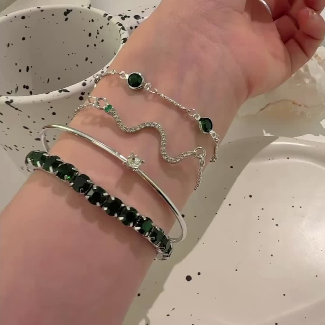 4pc Elegant Green Gemstone Bracelet Set