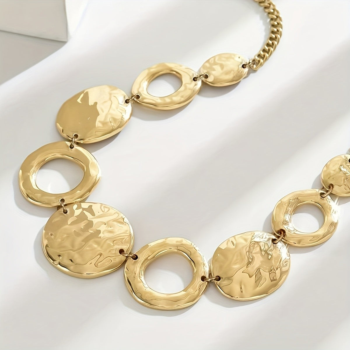 Elegant Hammered Geometric Collar Necklace