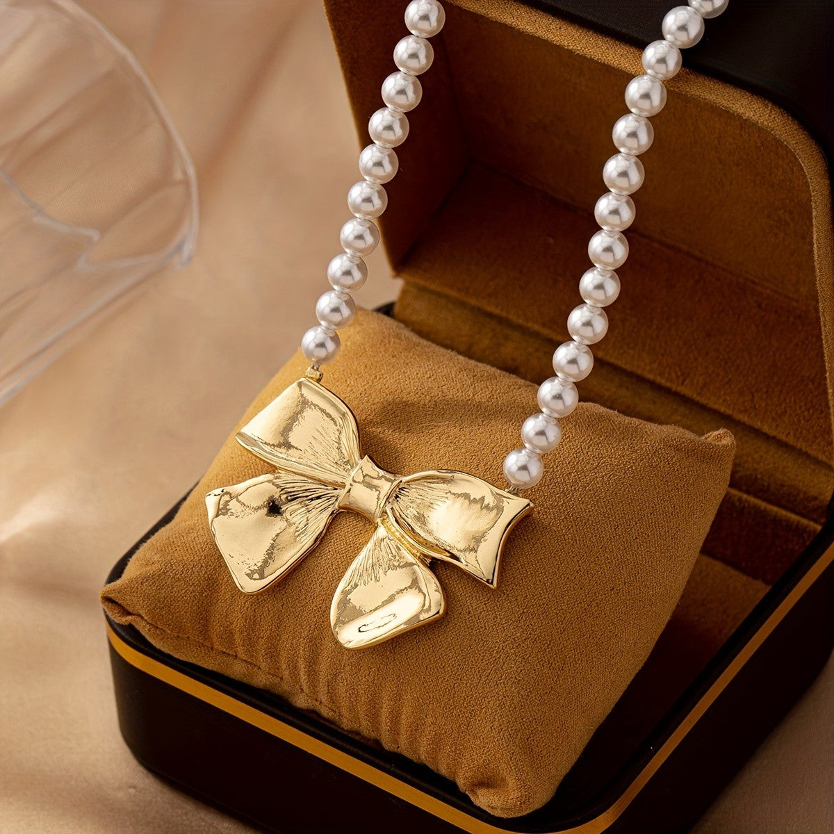 Elegant Faux Pearl Bow Necklace