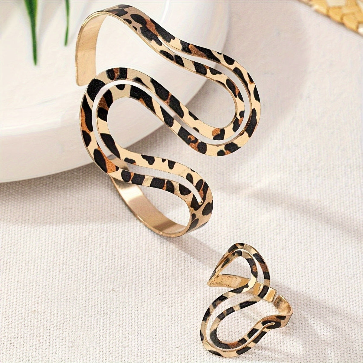 14k Boho Leopard Snake Ring