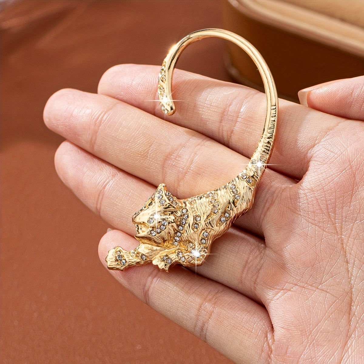 Classy 3D Leopard Ear Cuff
