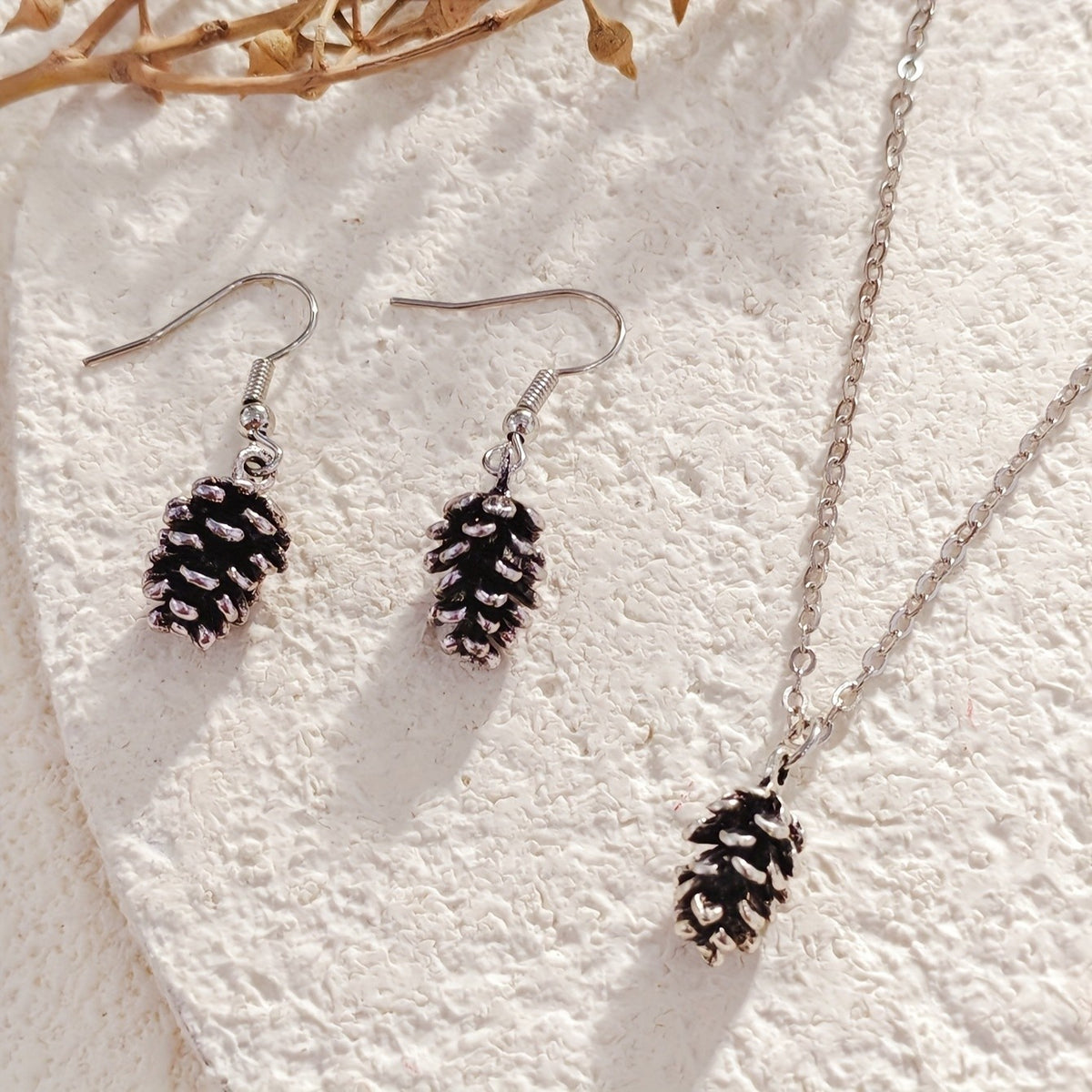 18k Vintage Pine Cone Necklace & Earring Set