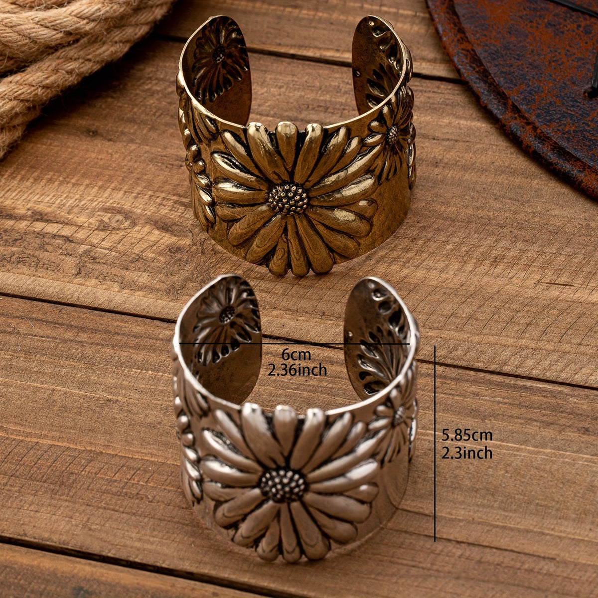 14k Vintage Embossed Daisy Cuff Bracelet