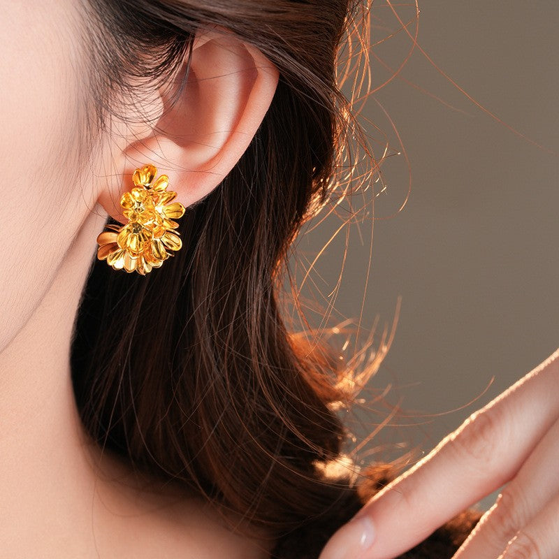 Elegant Vintage Floral Stud Earrings