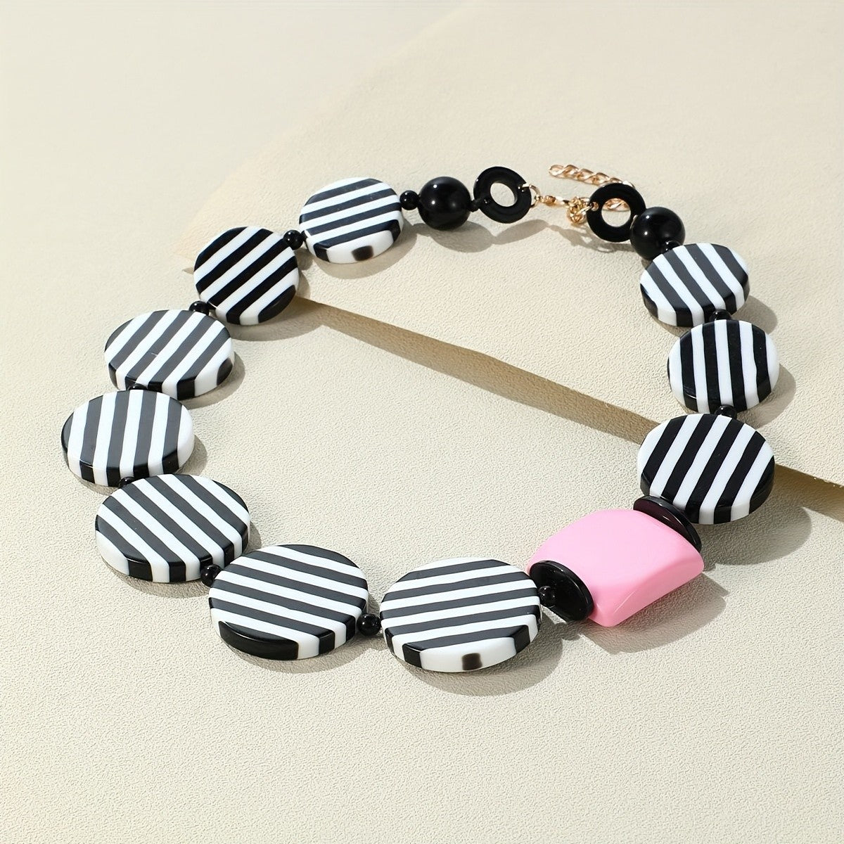 Elegant Striped Resin Statement Necklace