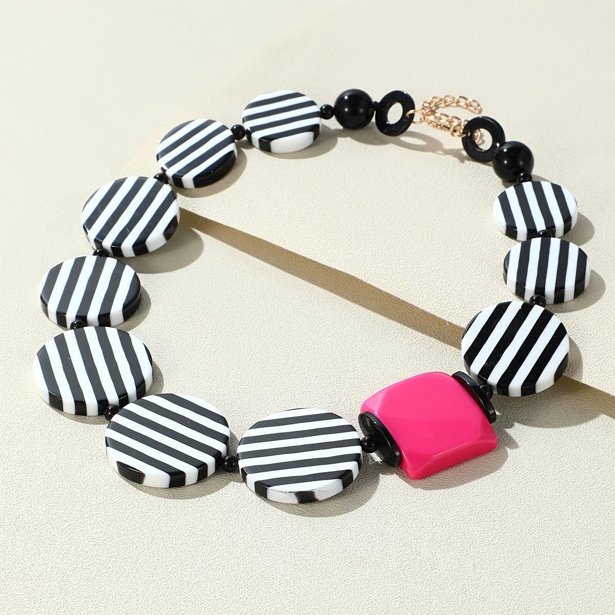 Elegant Striped Resin Statement Necklace