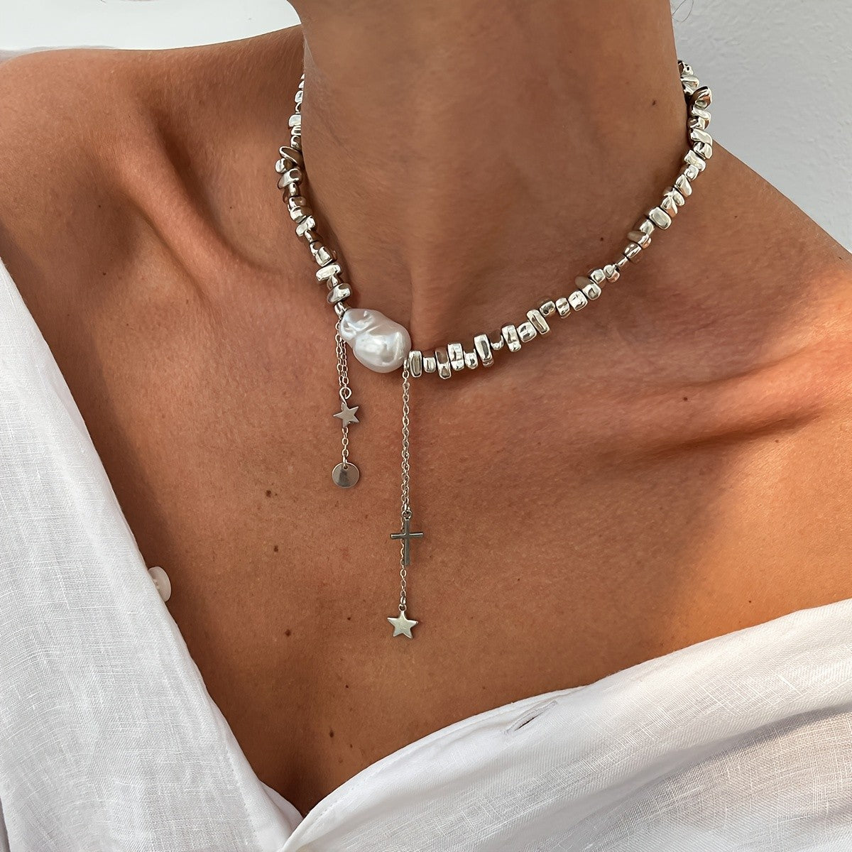 Dainty Faux Pearl Tassel Choker Necklace