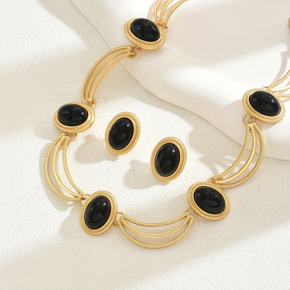 Elegant Black Oval Necklace and Earring Set