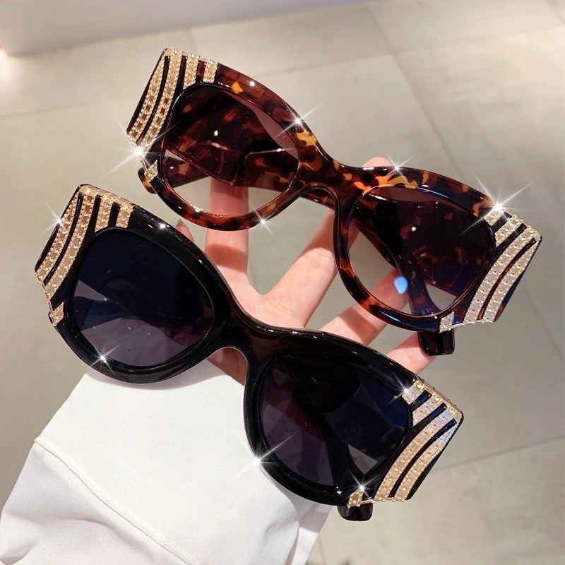 Classy Striped Cat Eye Sunglasses
