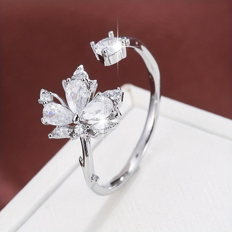 Dainty Adjustable Maple Leaf Ring