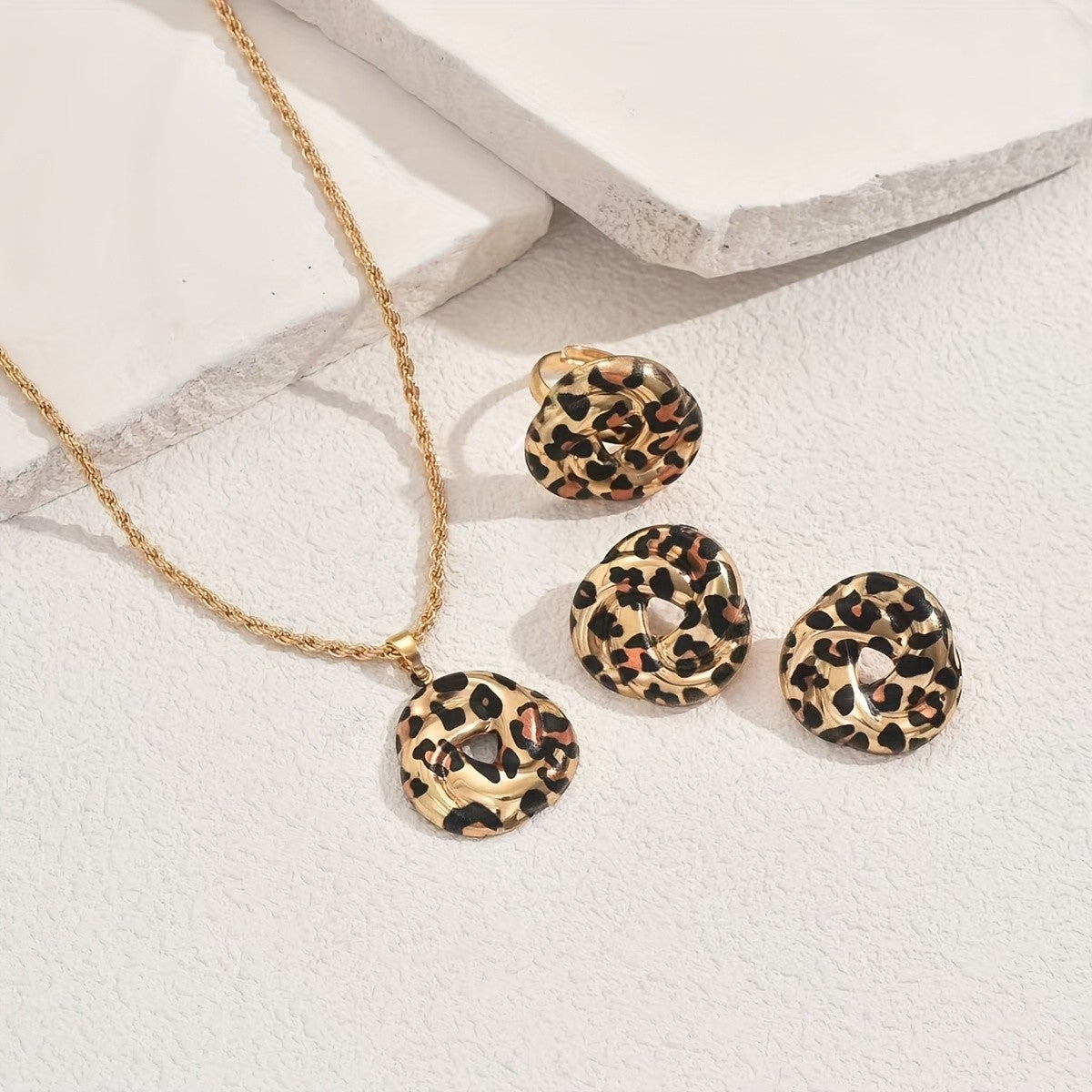 Classy Leopard Print Jewelry Set