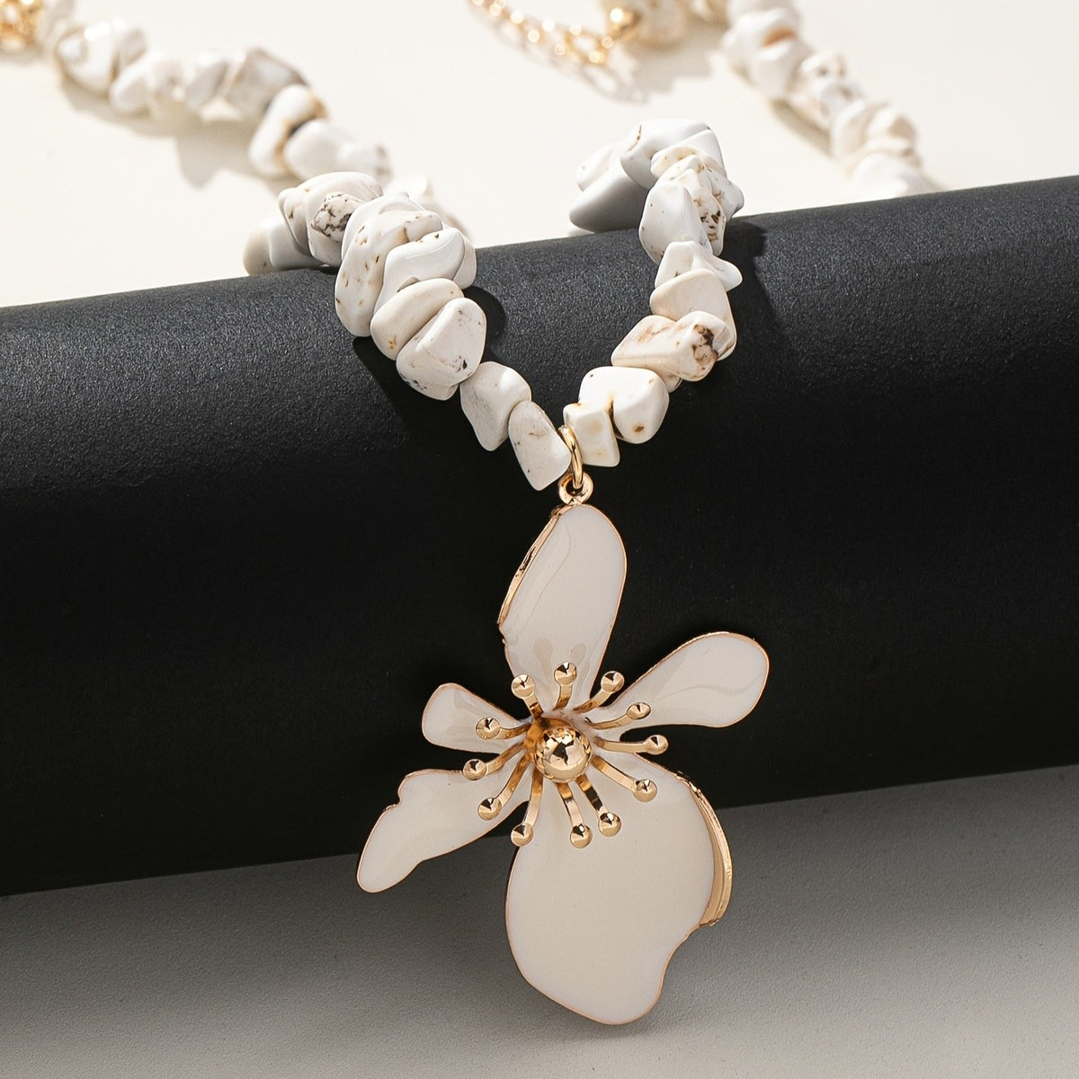 Boho Natural Stone Flower Necklace