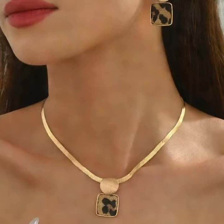 Elegant Leopard Print Jewelry Set