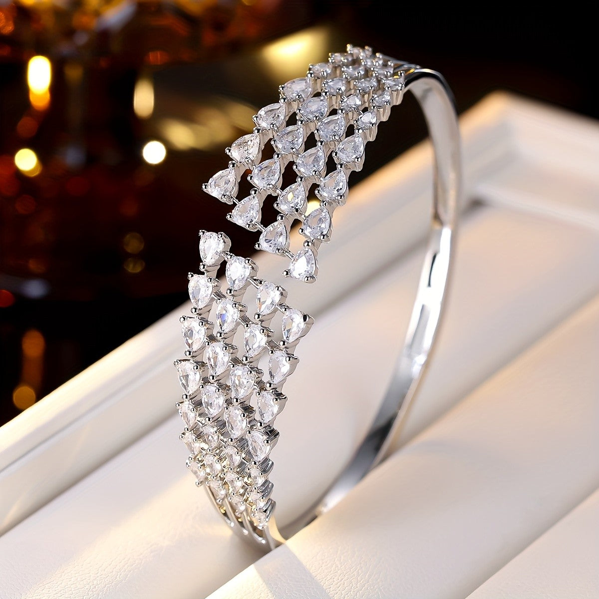 Elegant Teardrop Zircon Bracelet
