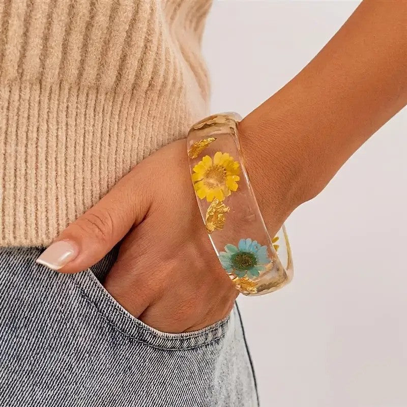 Boho Dried Flower Resin Bracelet