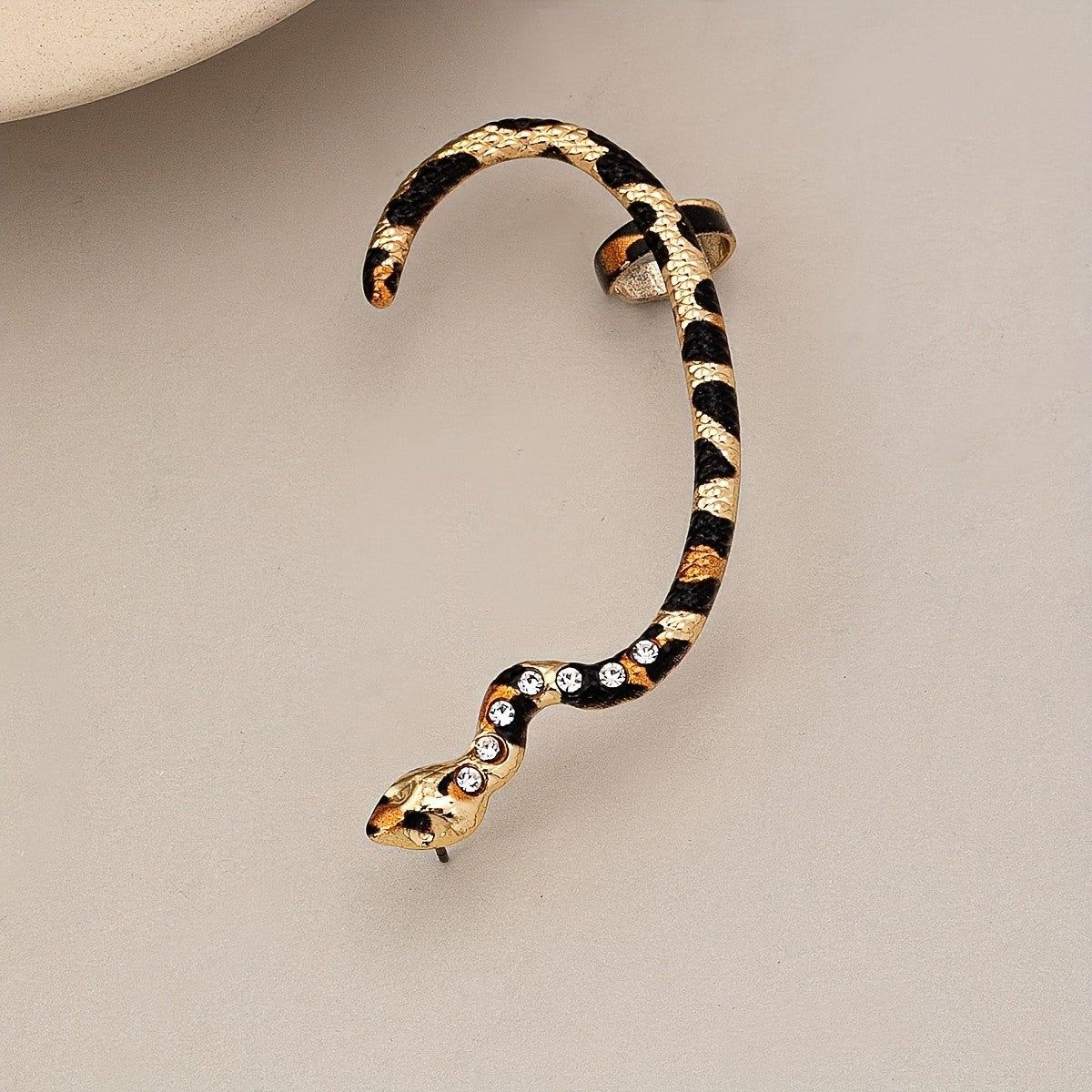 Elegant Vintage Serpent Ear Cuff