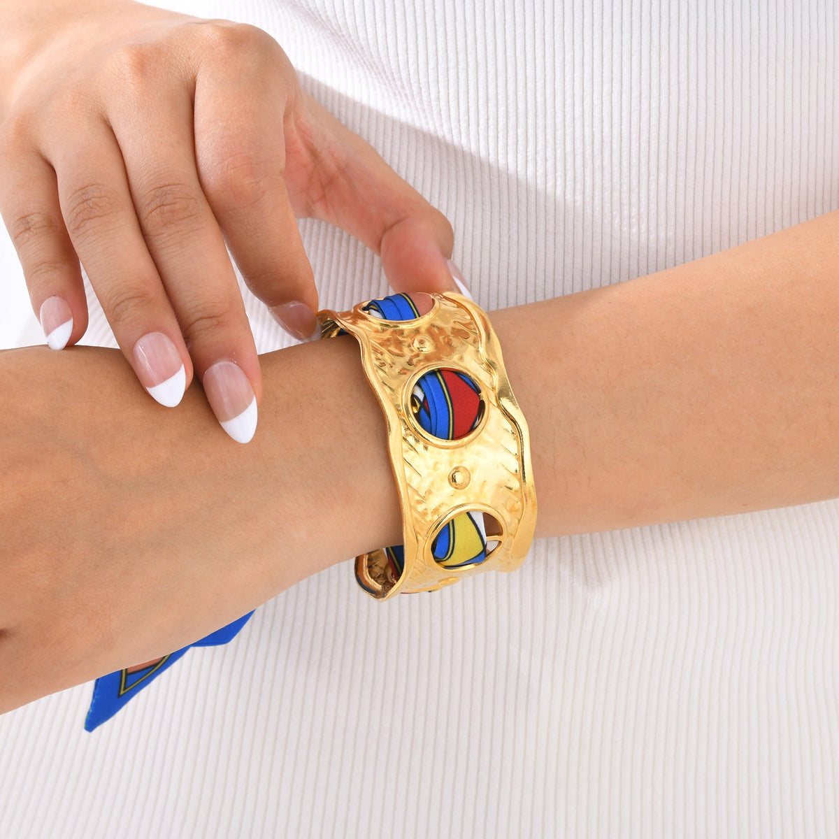 18k Vintage Scarf Knot Wide Cuff Bracelet