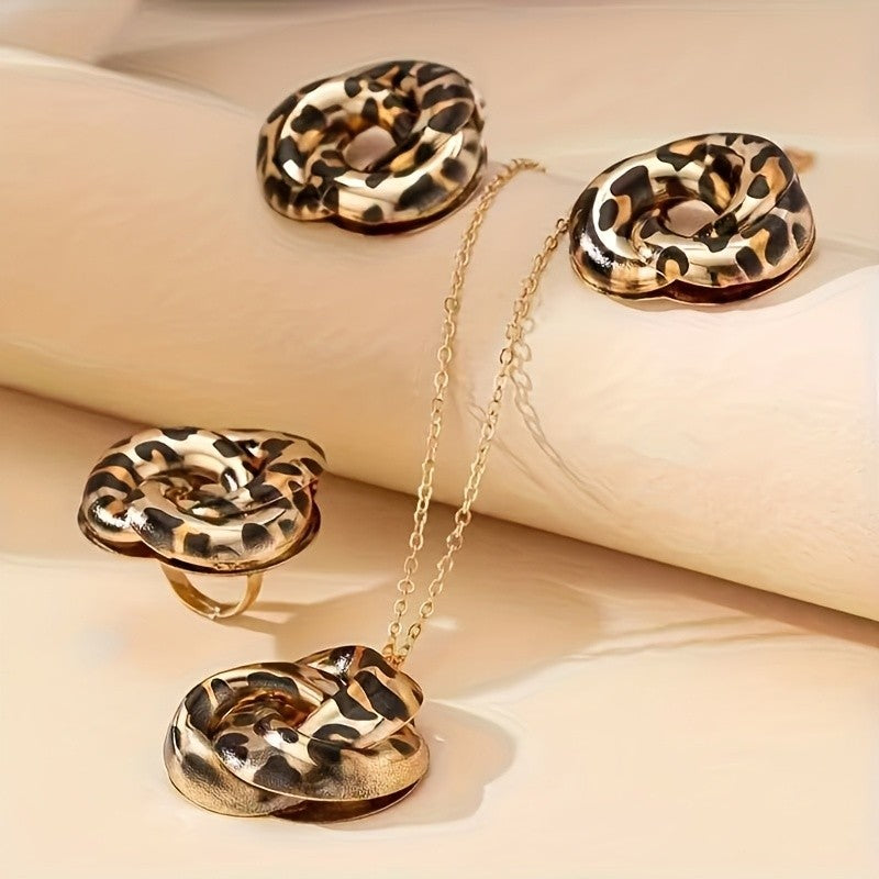 Classy Leopard Print Pendant Set