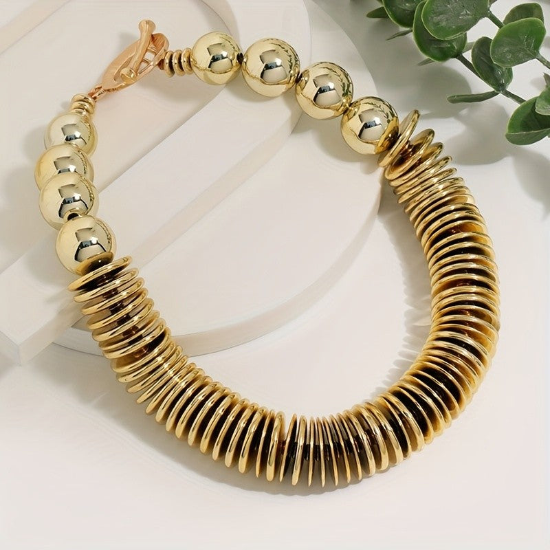 Classy Ribbed Collar Necklace