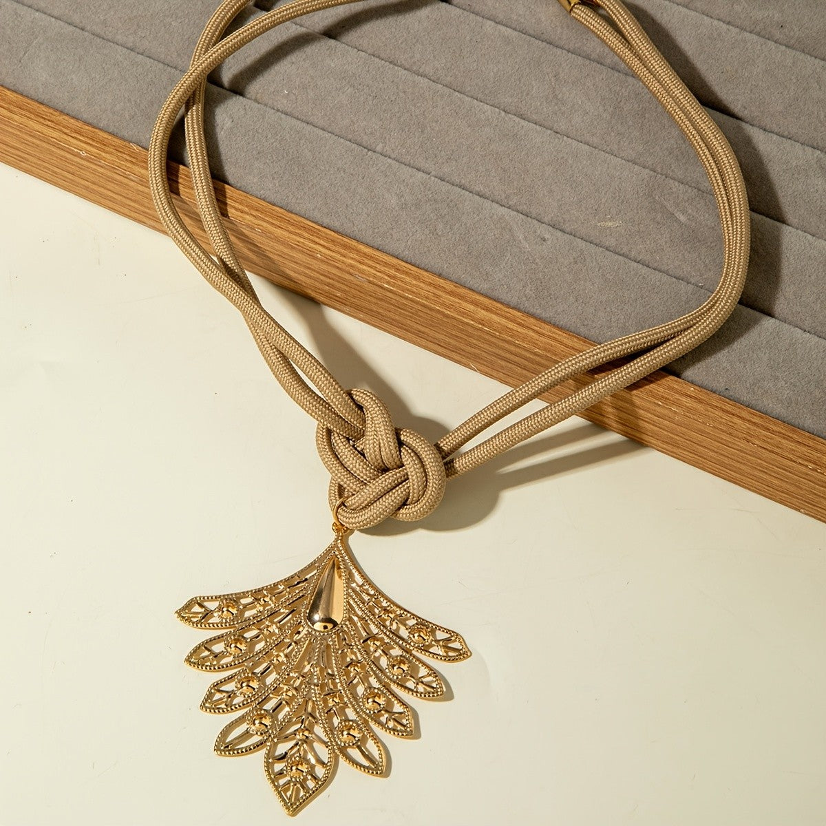 Boho Knotted Cord Leaf Choker Necklace