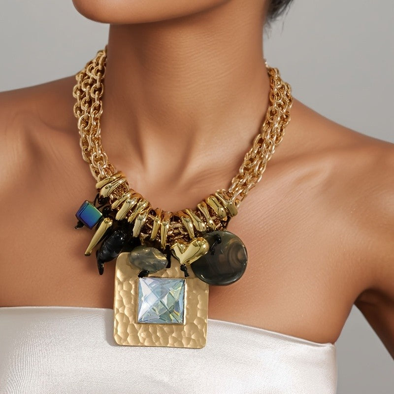 Chunky Gold Chain Square Pendant Necklace