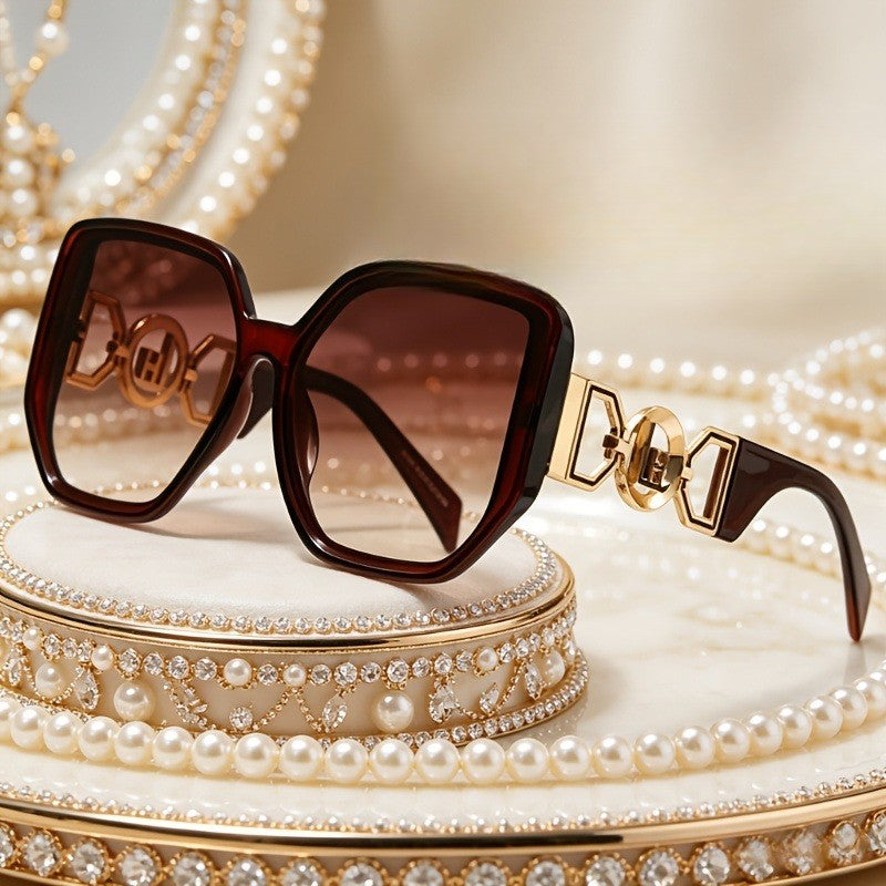 Classy Geometric Link Square Sunglasses
