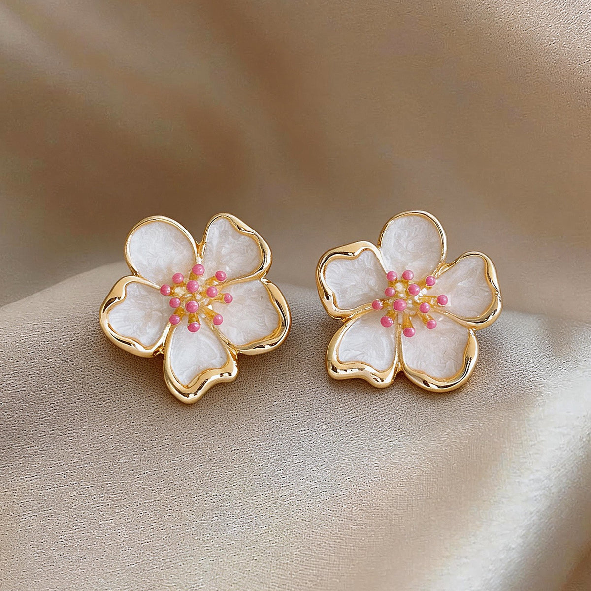 Dainty White Flower Stud Earrings