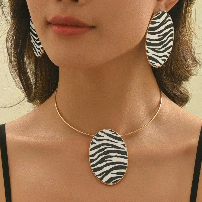 Elegant Zebra Print Collar Necklace & Earring Set